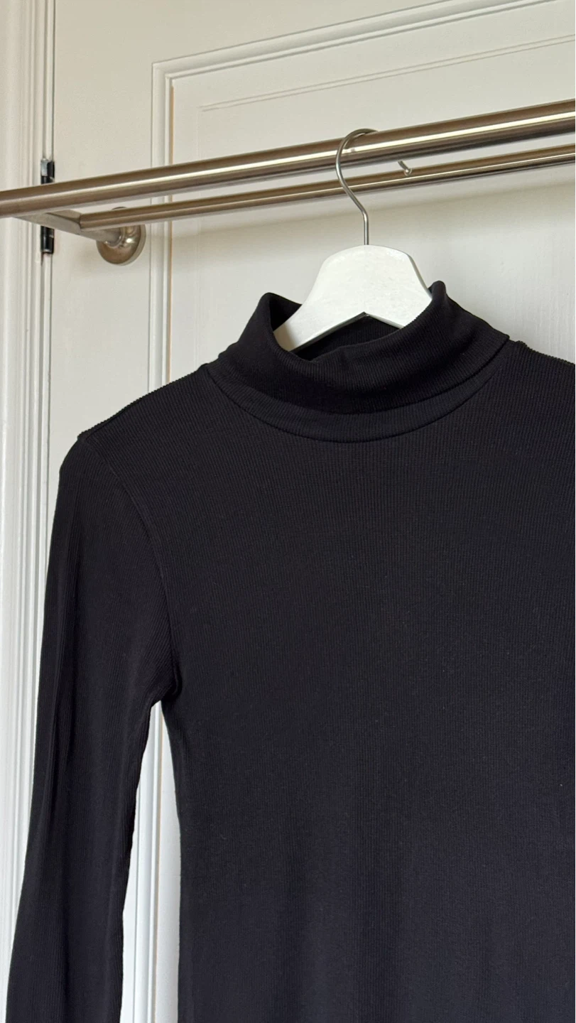UNIQLO Longsleeve Ribbed Turtleneck - Black, S