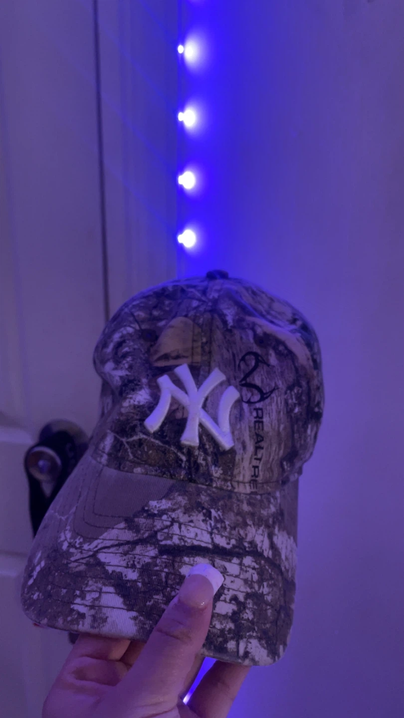 New Era New York Yankees Camo 9TWENTY Hat - photo 2