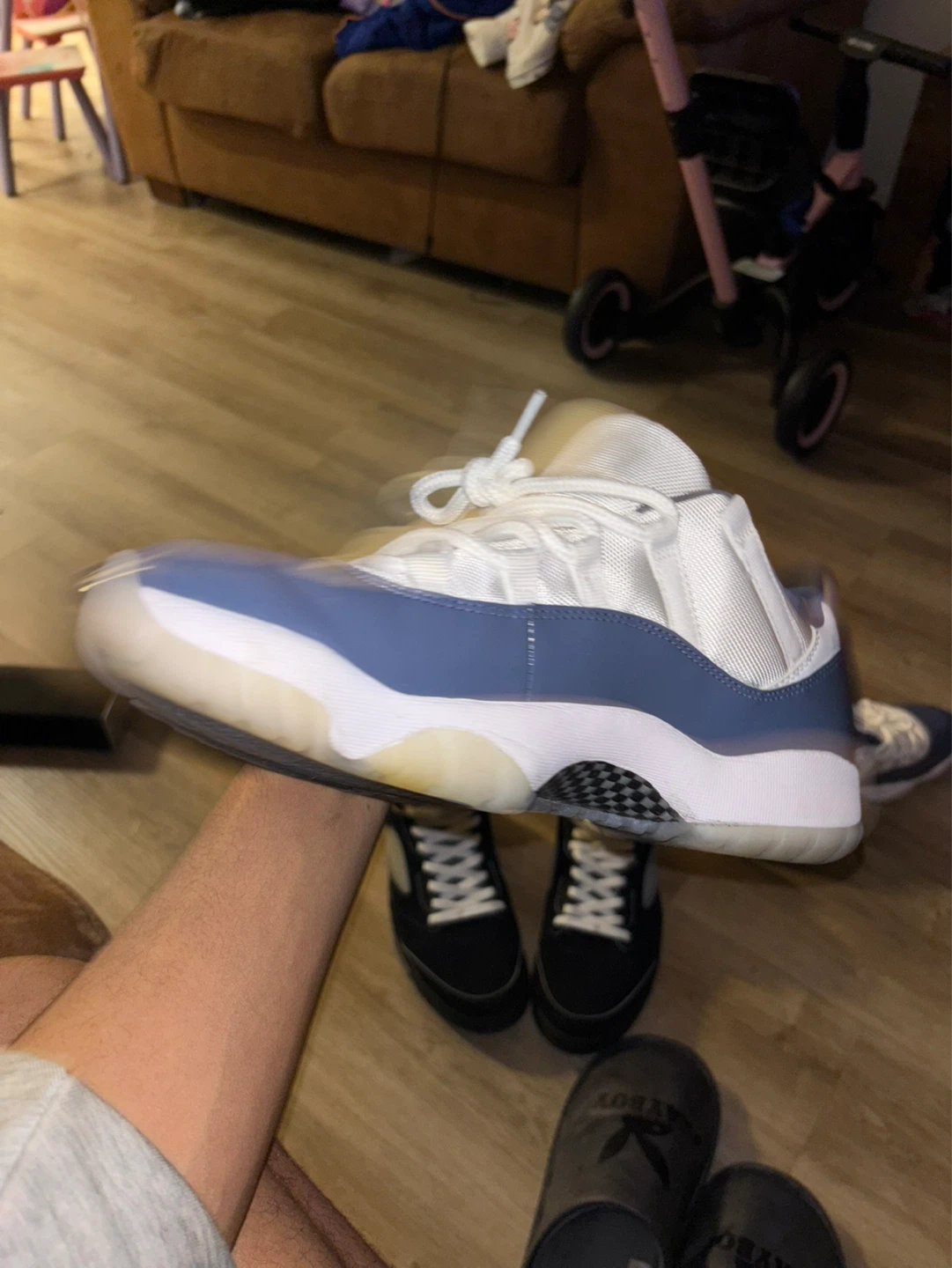 Air Jordan 11 Low Diffused Blue (Size 10.5) - photo 2