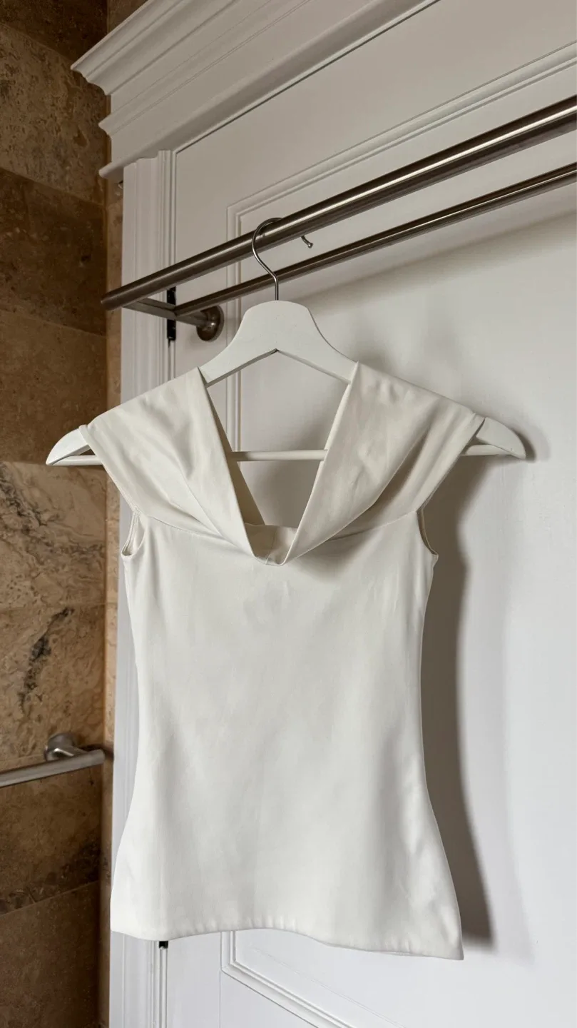 Aritzia Contour Twist Off-Shoulder Top - Light Birch, XS, NWOT - photo 5