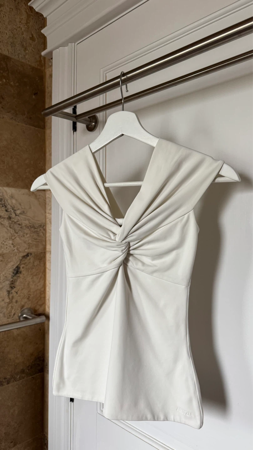 Aritzia Contour Twist Off-Shoulder Top - Light Birch, XS, NWOT - photo 3
