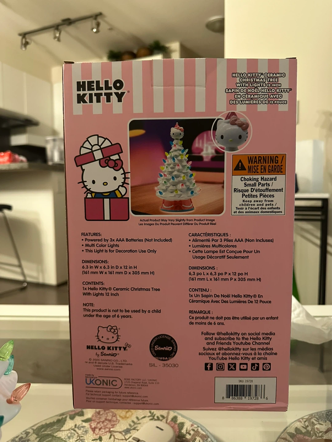 Hello Kitty Ceramic Christmas Tree with Lights 12 inch - photo 3