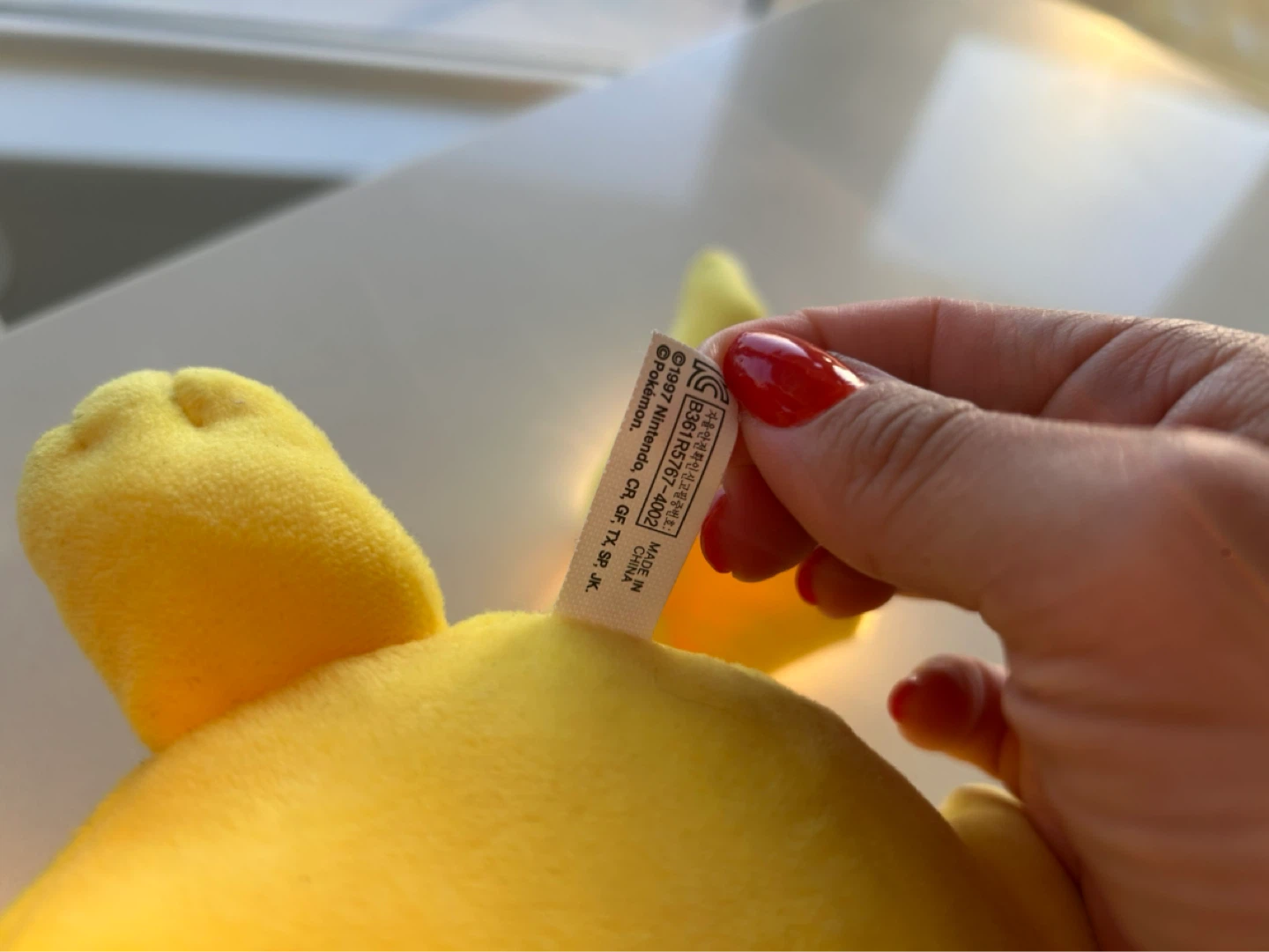 Official Sleeping Pikachu Plush - Excellent Condition - photo 3