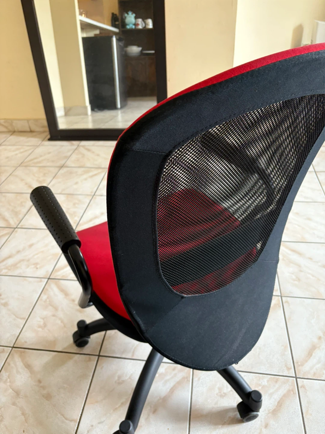 Red Office Chair with Mesh Back - photo 2