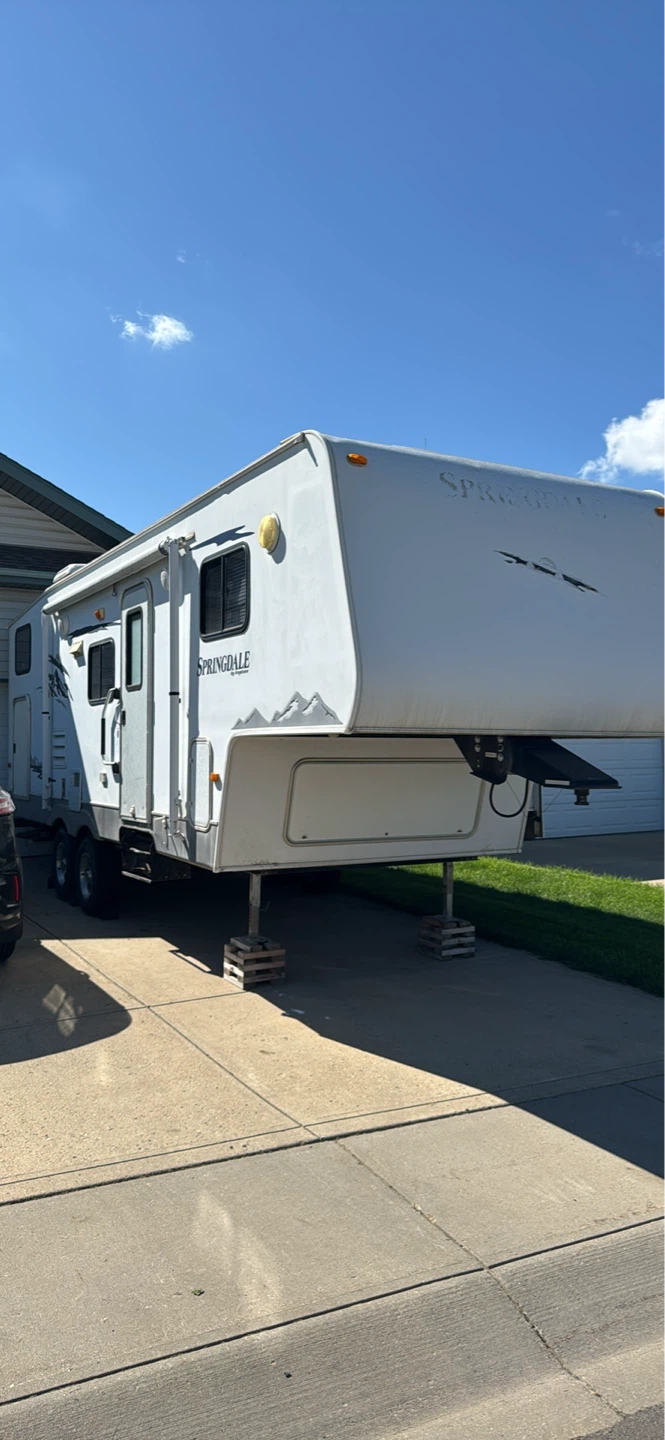 Keystone Springdale Fifth Wheel Camper - photo 2