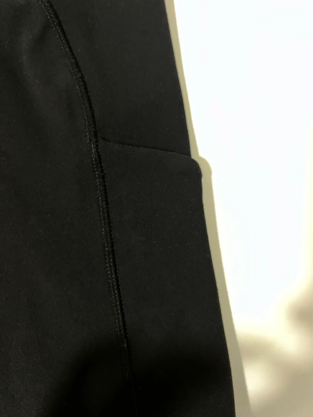 Lululemon Black Leggings Size 2 - photo 4