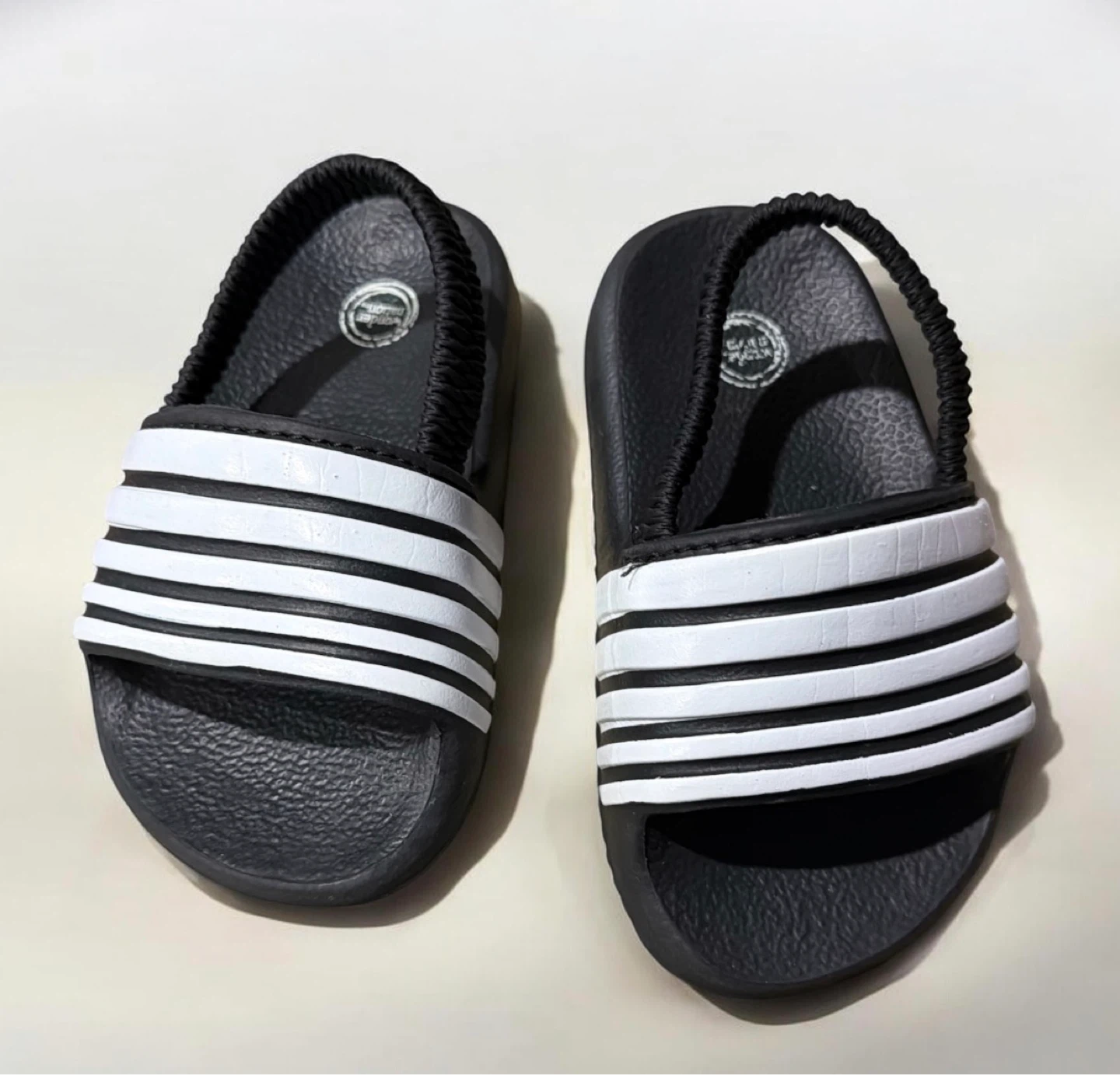 Wonder Nation Kids Slides Black White Size 5/6