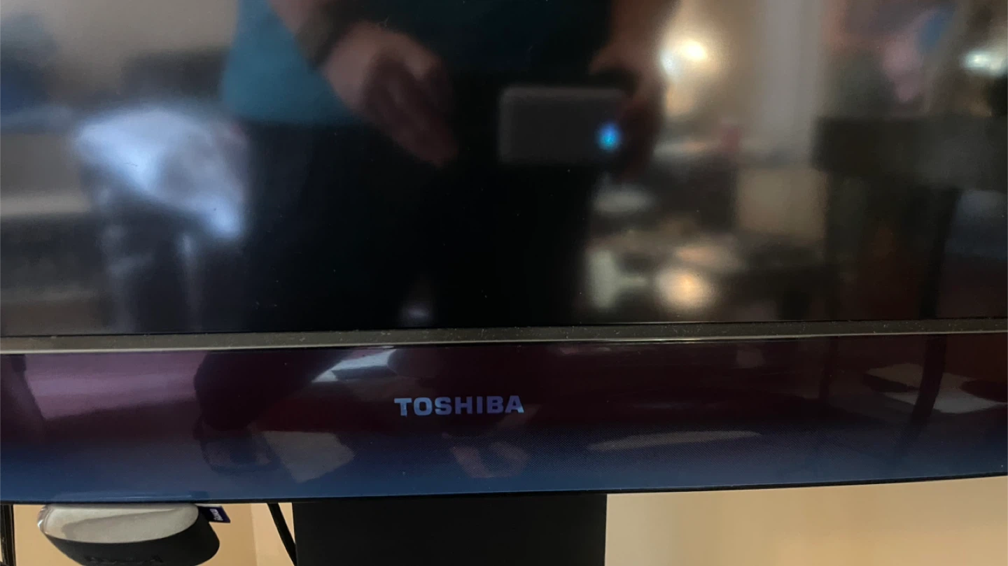 Toshiba TV Stand - photo 2