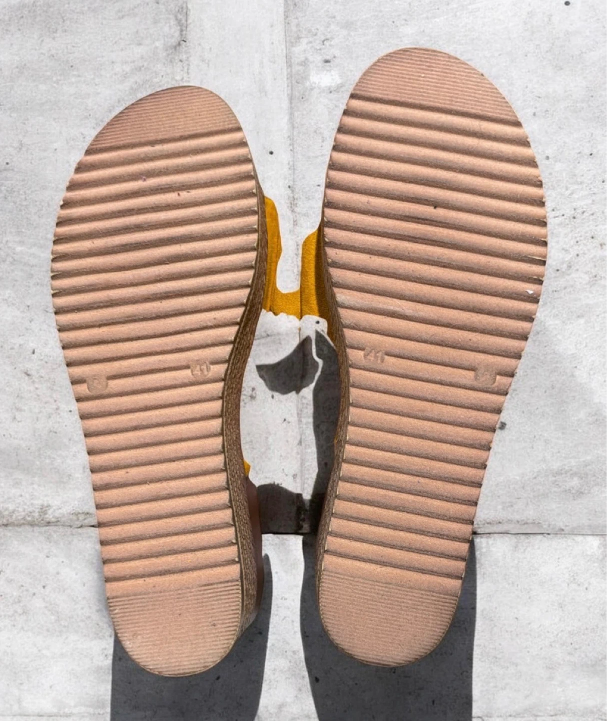 Forever Yellow Bow Sandals Women's Size 10 - photo 2