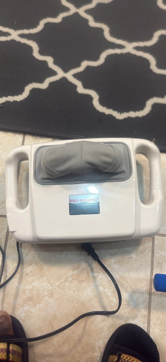 Pro-Shiatsu Foot Massager - photo 2