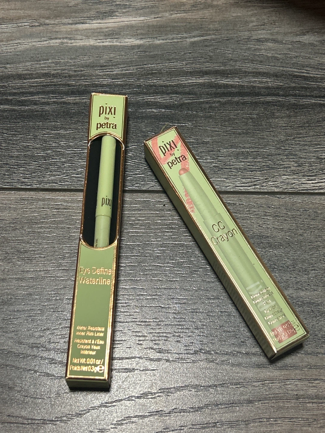 Pixi by Petra CC Crayon and Eye Define Waterline Liner