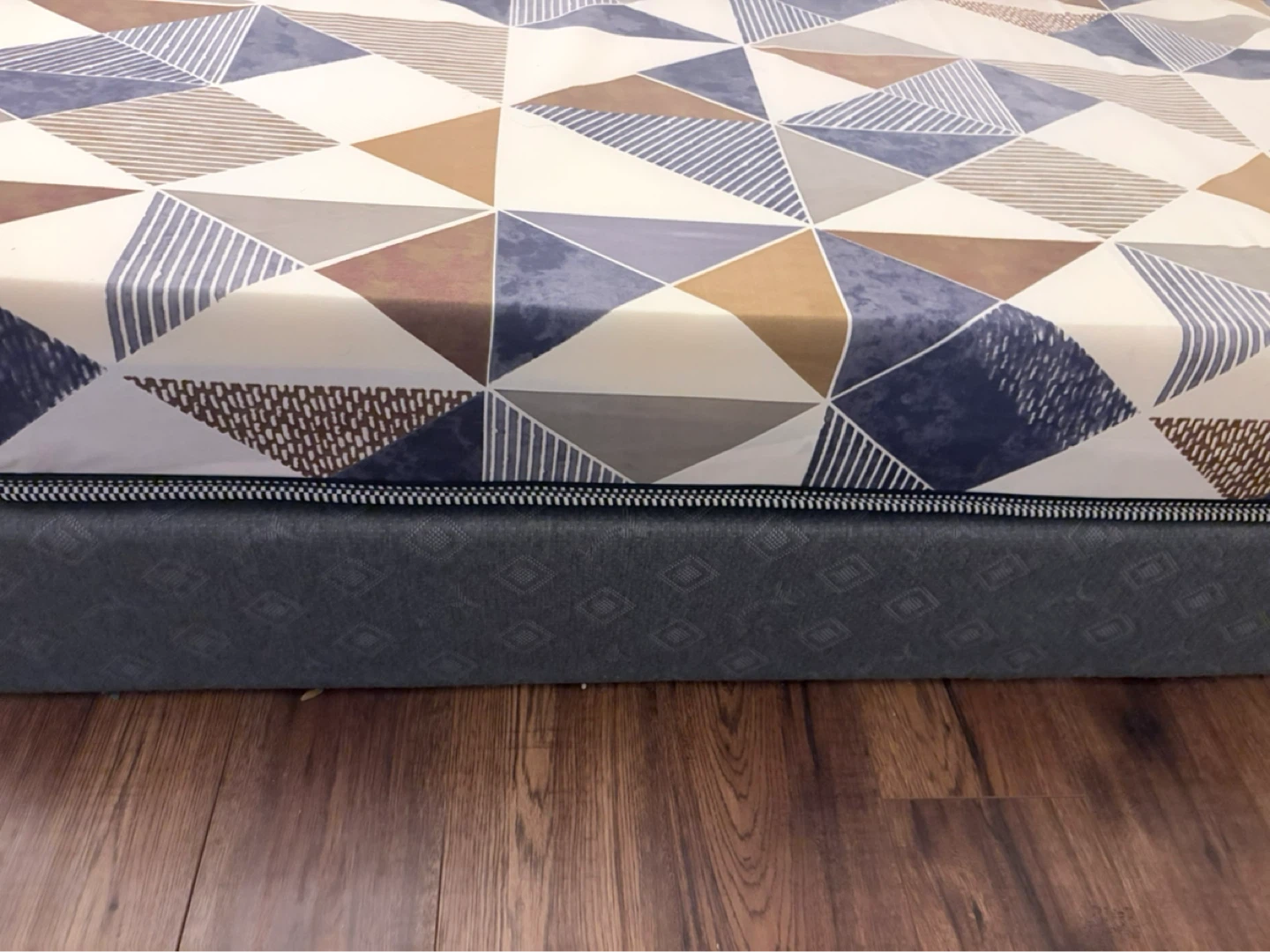 Bed Box & Mattress - photo 2
