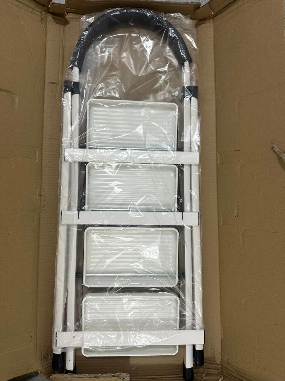 White 4-Step Stool Ladder with Tray Shelves
