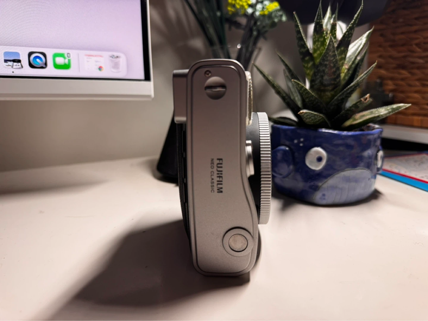 Fujifilm Instax Mini 90 Neo Classic Instant Camera - photo 3