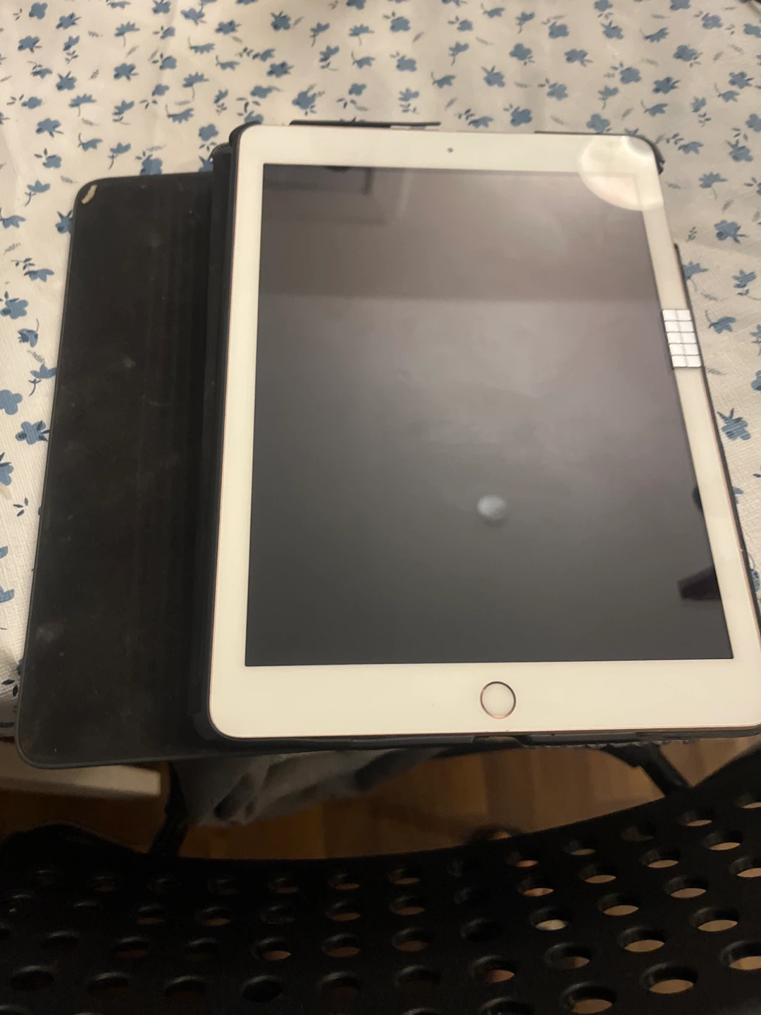 iPad (6th Gen) 32 GB - Rose Gold