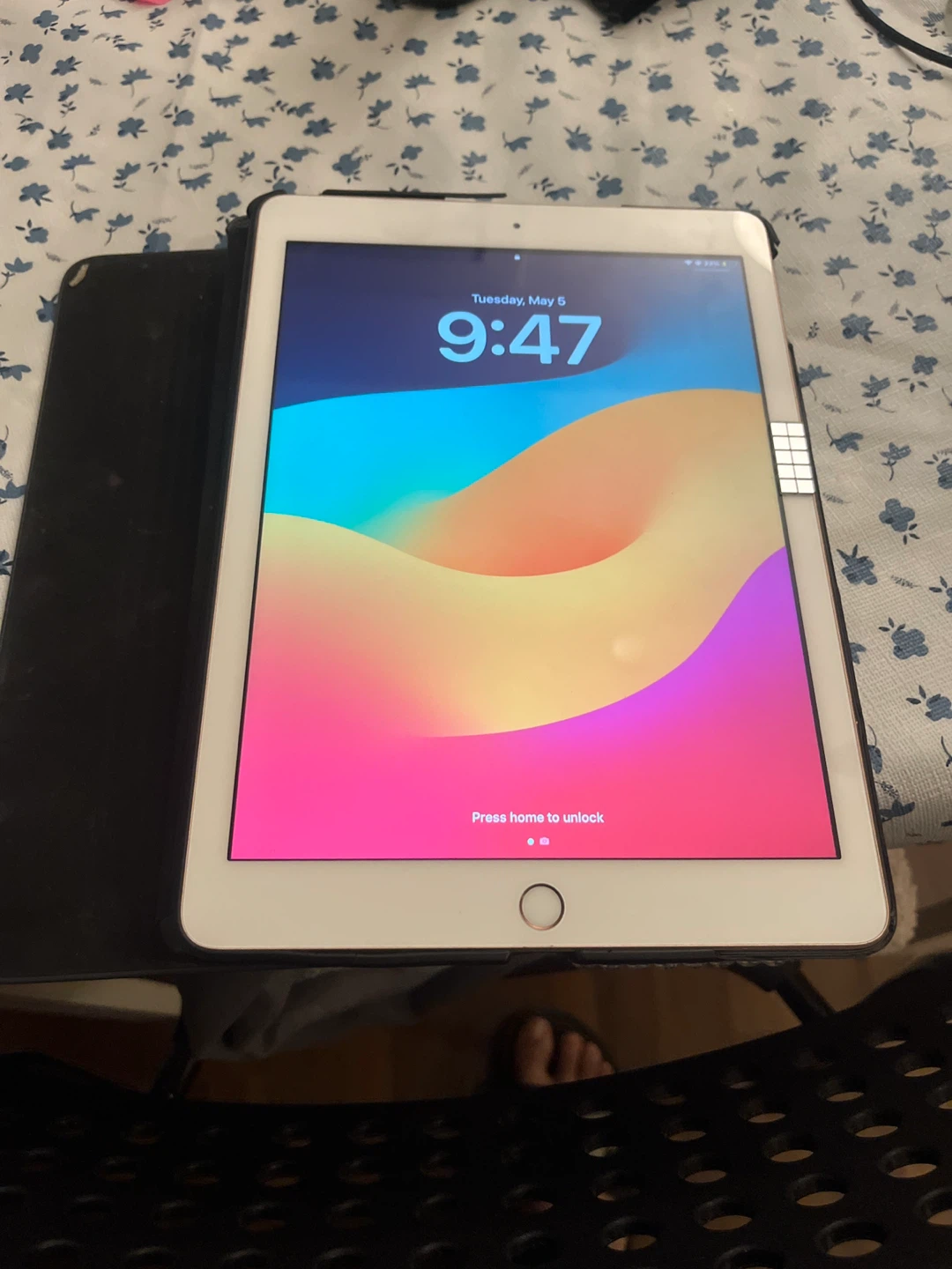 iPad (6th Gen) 32 GB - Rose Gold - photo 2