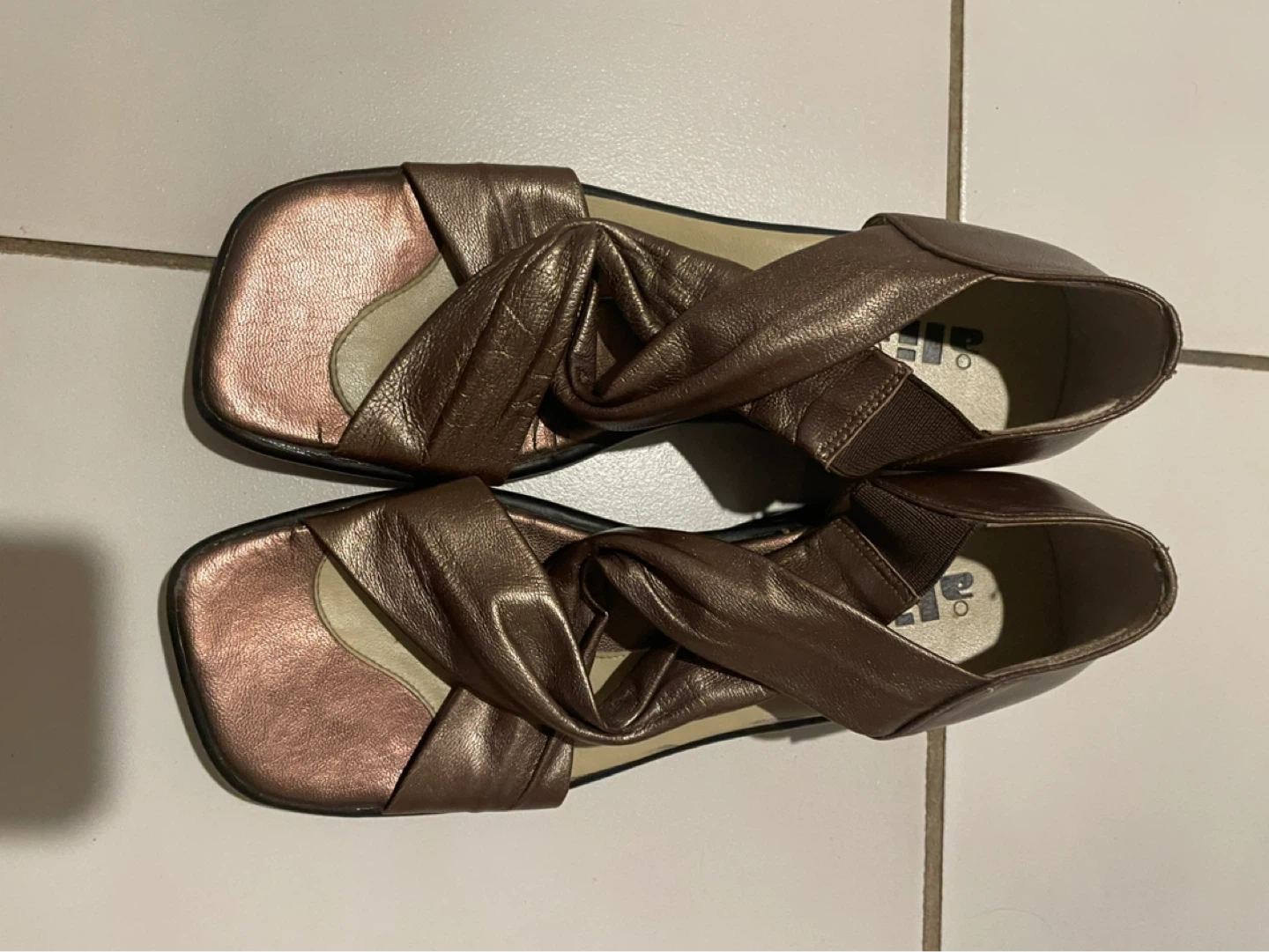 Aerosoles Sandals Brown/Gold Metallic Leather Size 6M - photo 4
