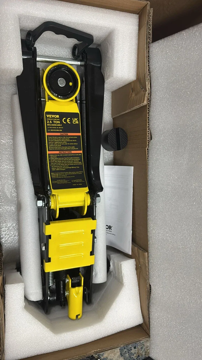 2.5 Ton Hydraulic Floor Jack - photo 2