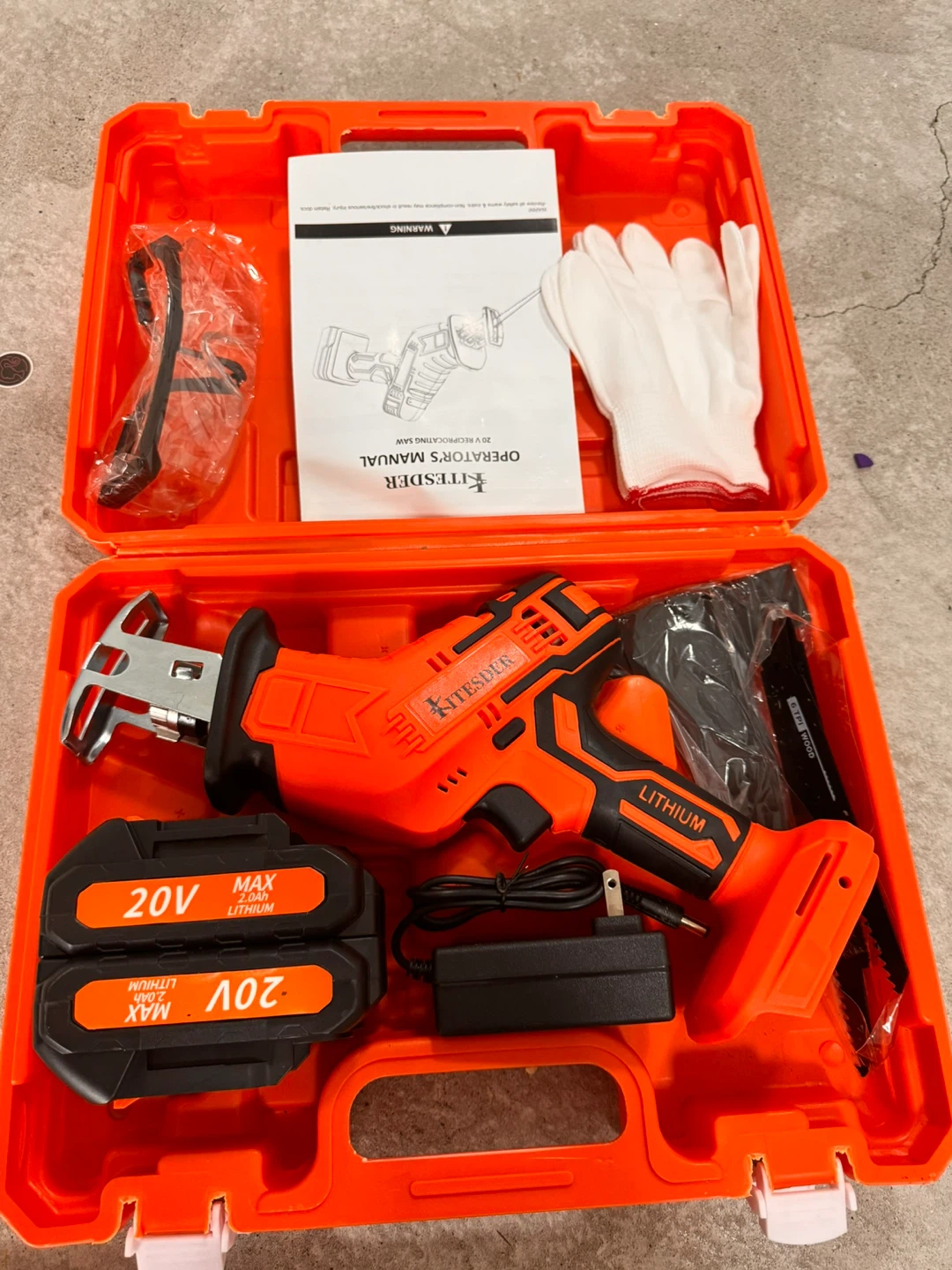 Reciprocating Saw Kit with 2 Batteries