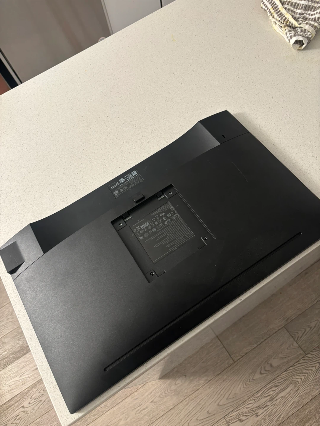 Dell Monitor with Hand stand and wired Mouse