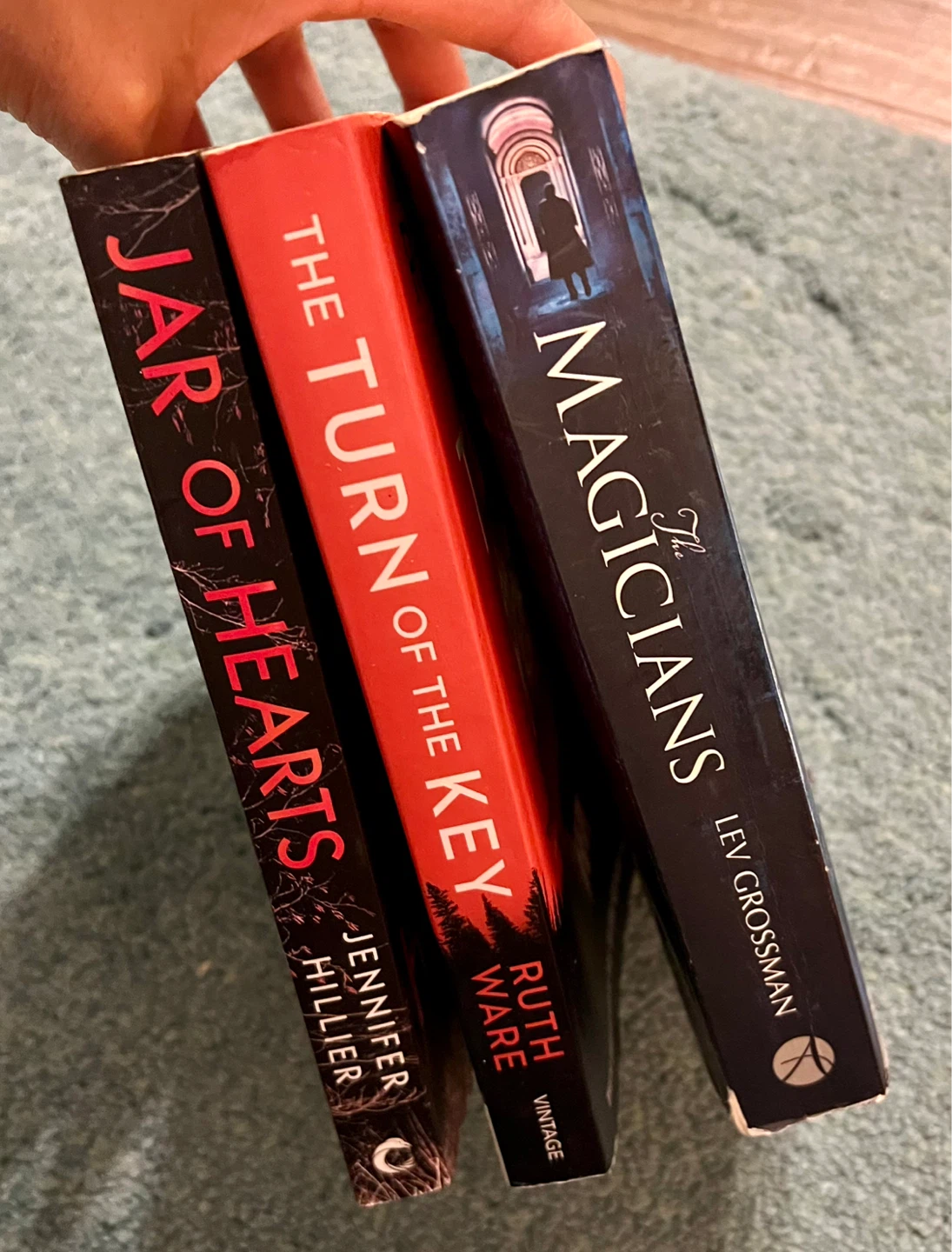 Book Bundle: The Turn of the Key, The Magicians, Jar of Hearts - photo 3