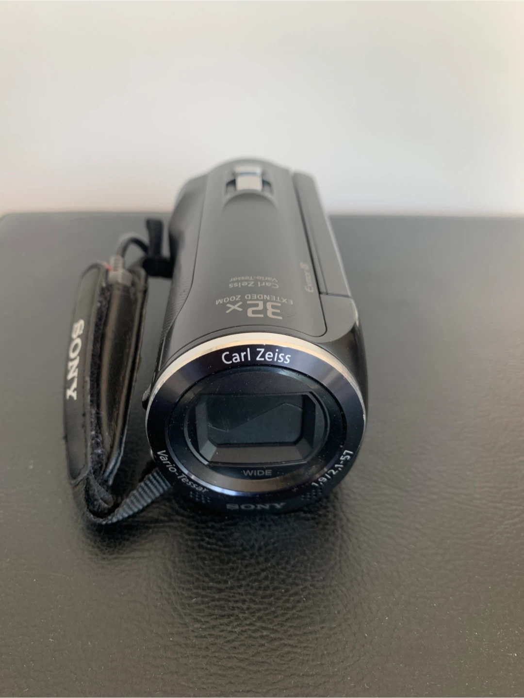 Sony HD AVCHD Camcorder with 32x Extended Zoom - photo 4