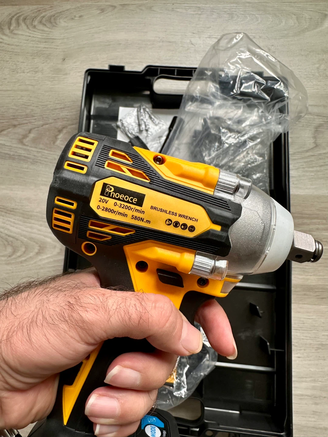 Cordless impact wrench 580 NM - photo 2