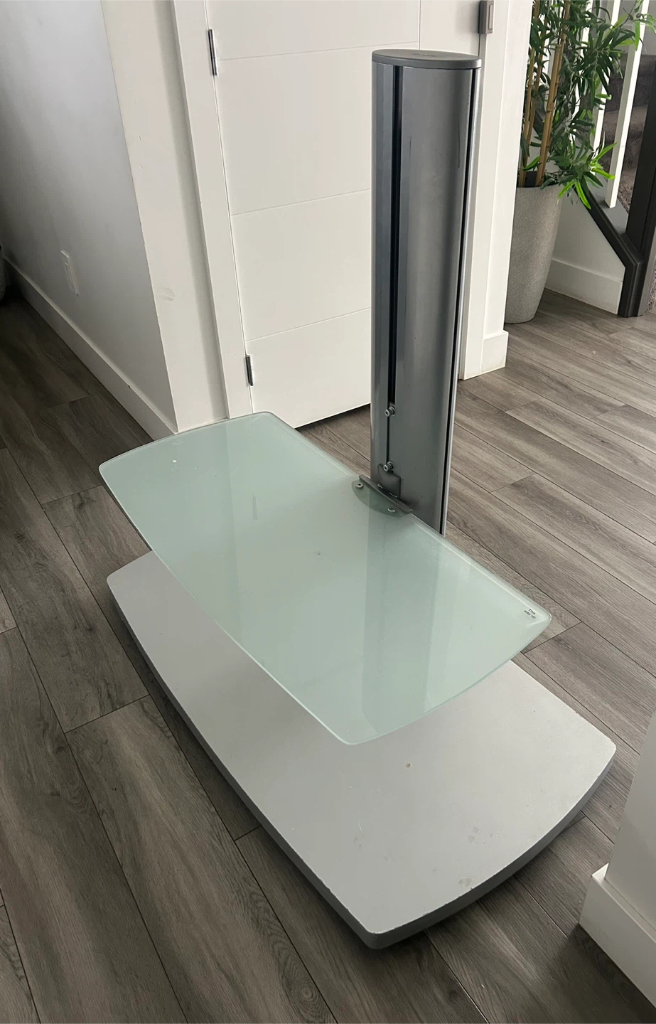 TV Stand - photo 2
