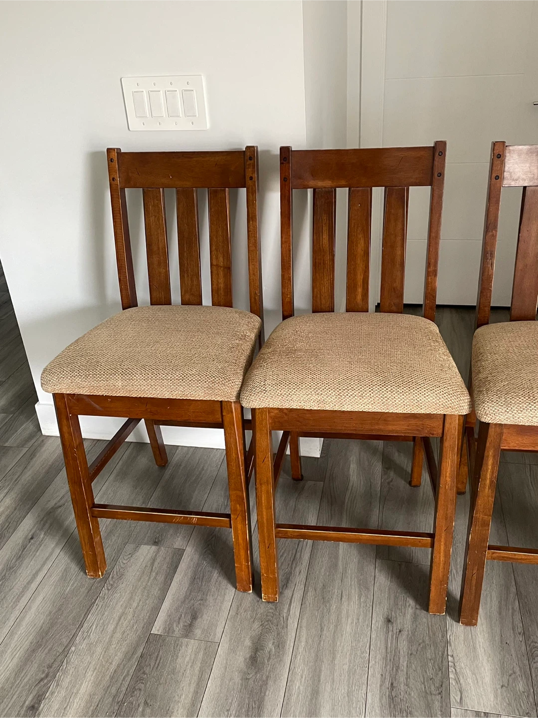 4 Bar Stools - photo 4