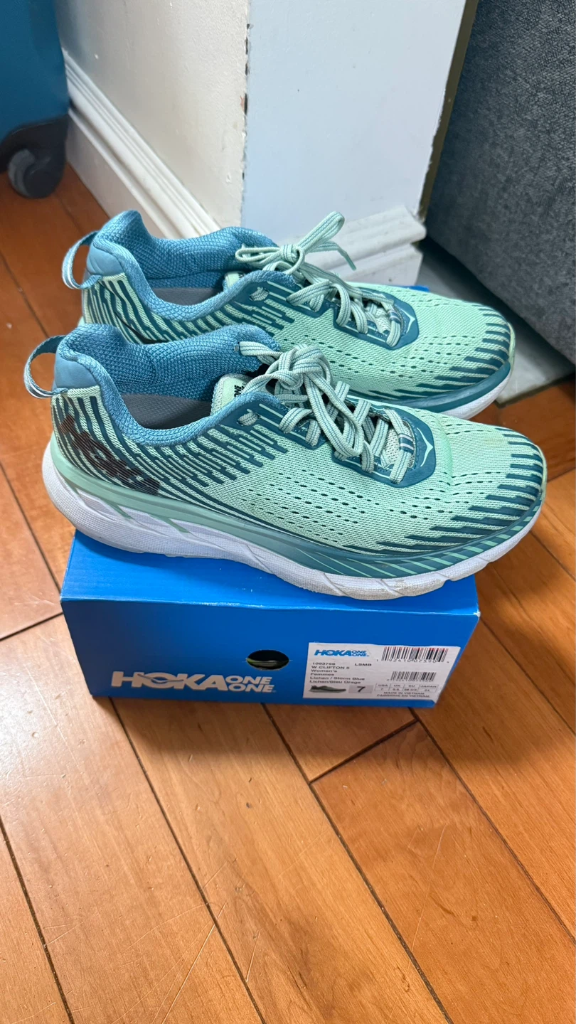 Hoka Shoes Size 7
