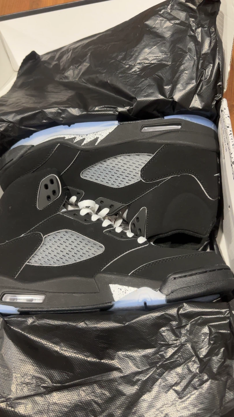 Air Jordan 5 Retro Black Grey Shoes Size 12 - photo 2