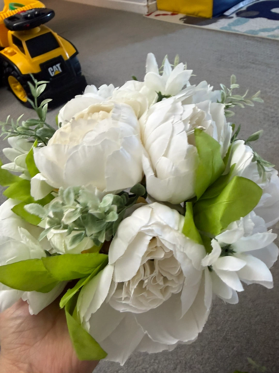 White Artificial Flower Bouquet - photo 3
