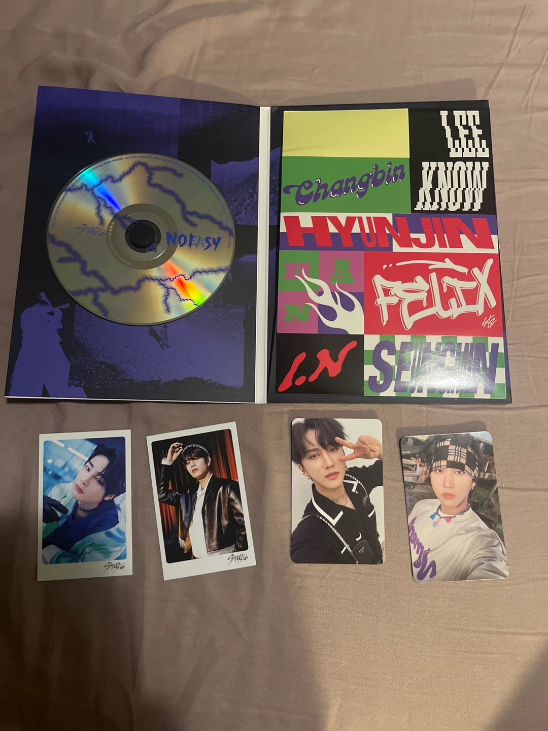 Stray Kids NOEASY Album + Photobooks + Photocards - photo 3