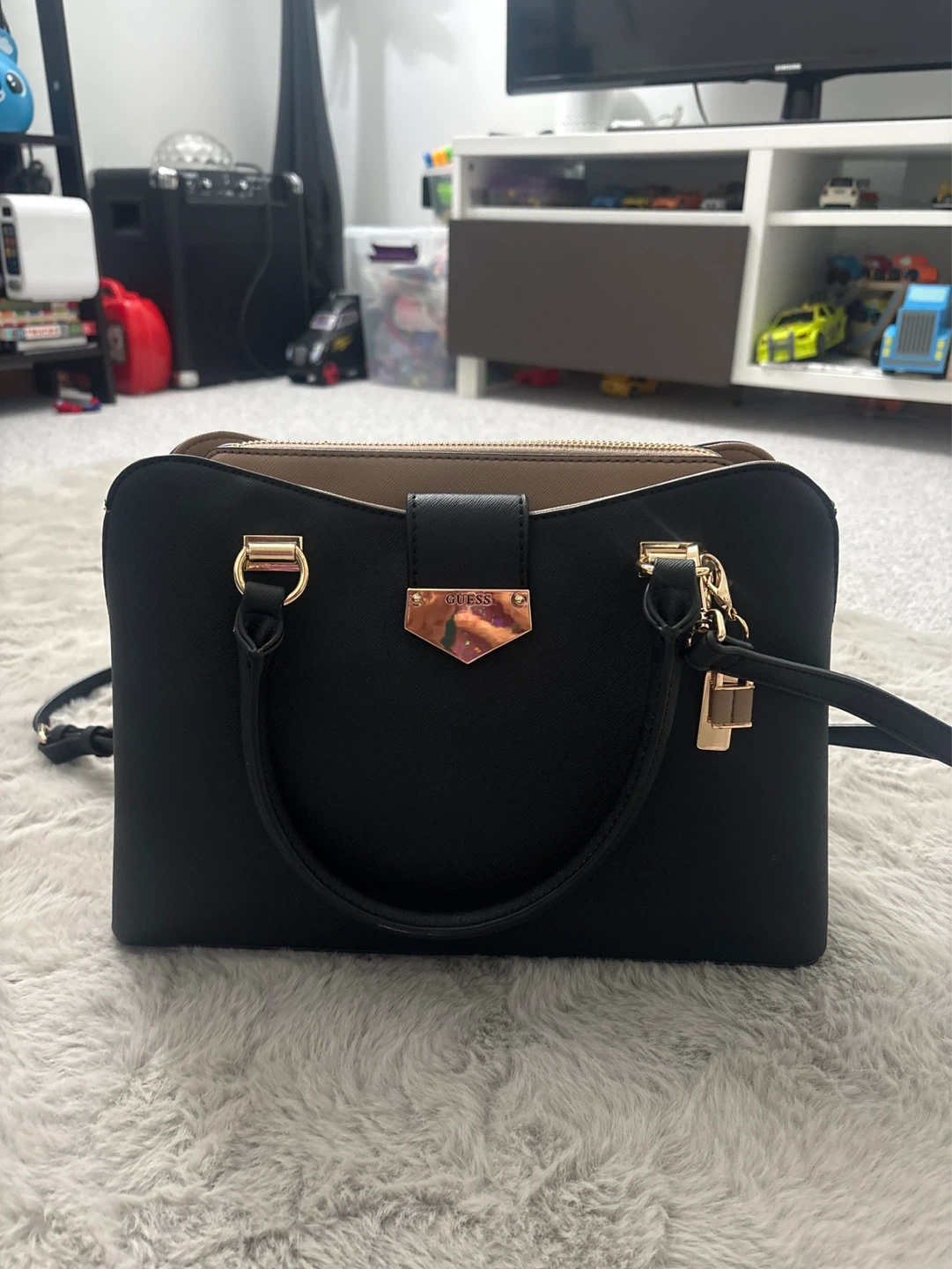 Brand new Guess Satchel Handbag - Black - photo 2