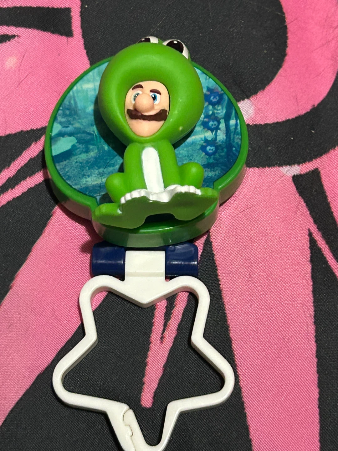 Mario Frog Suit Figure with Star Keychain - photo 2