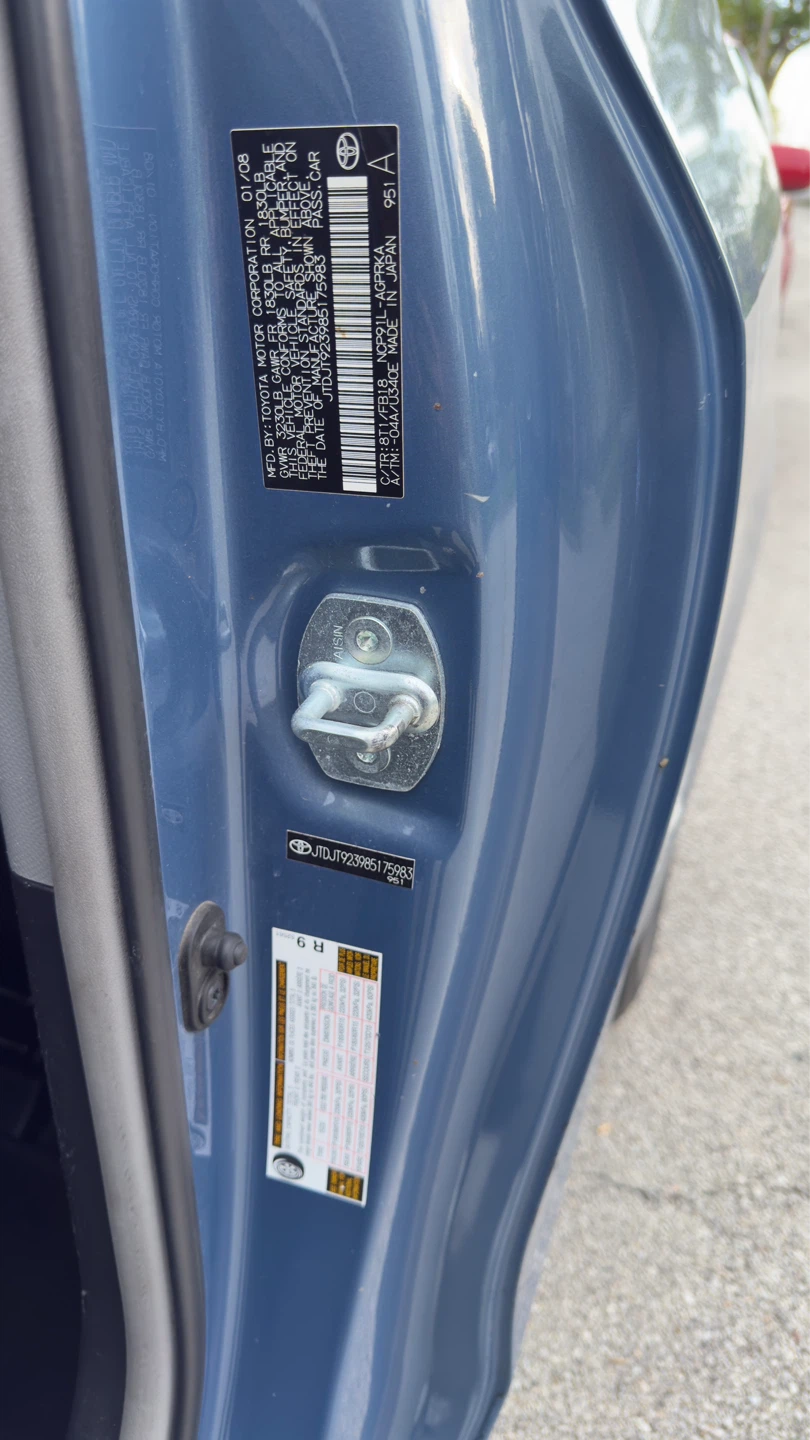 2008 Toyota Yaris Hatchback - photo 4