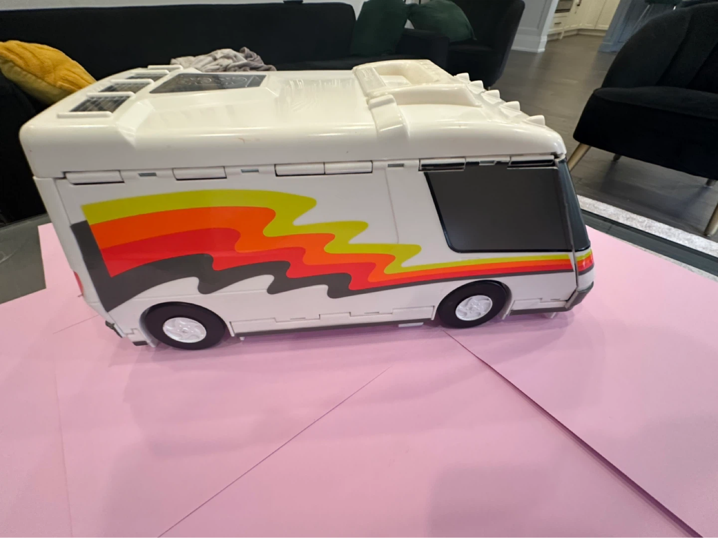 Vintage Micro Machines  Van City Playset Galoob 1980s  w/ Cars - photo 3