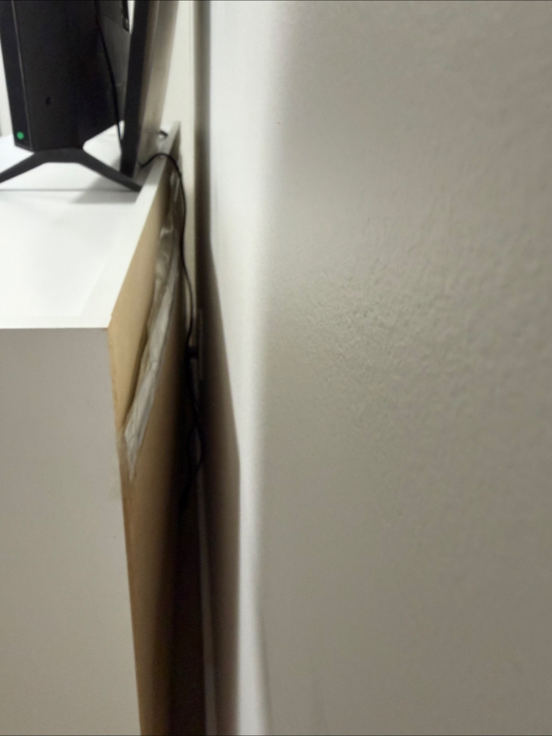 White 4-Door Cabinet - photo 4