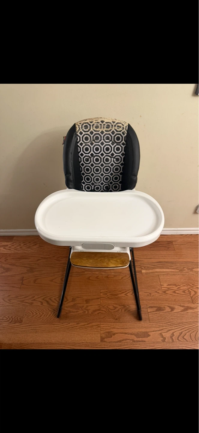 Feeding/Eating Baby Soft Highchair - photo 2