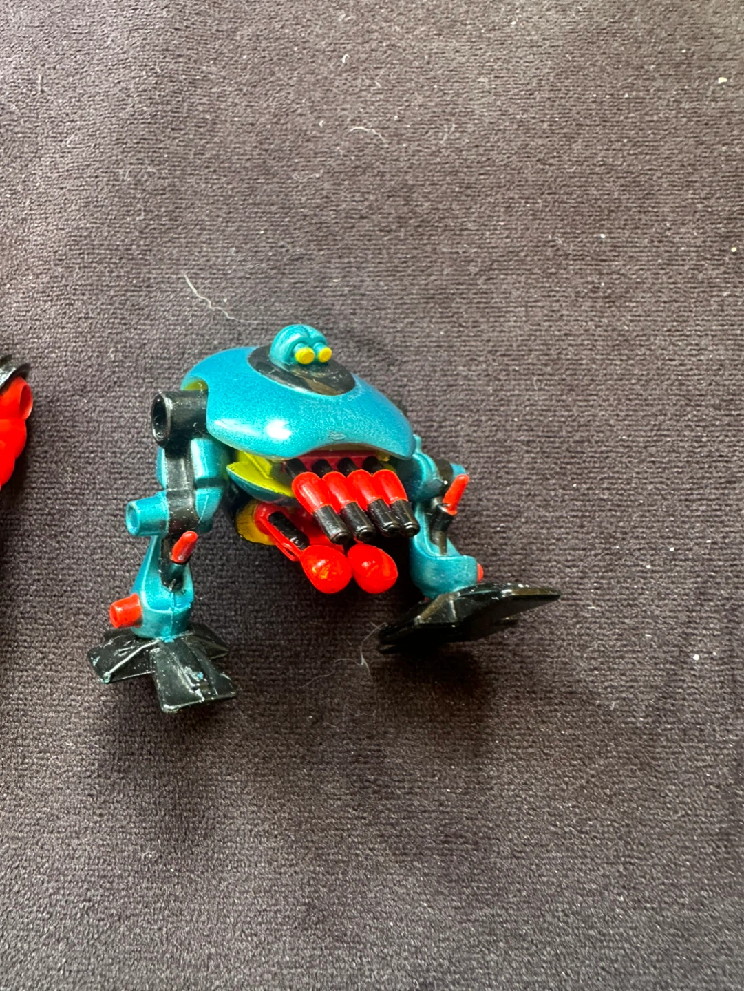 Vintage 1990s Micro Machines Sci-Fi Robot Pilot - photo 2