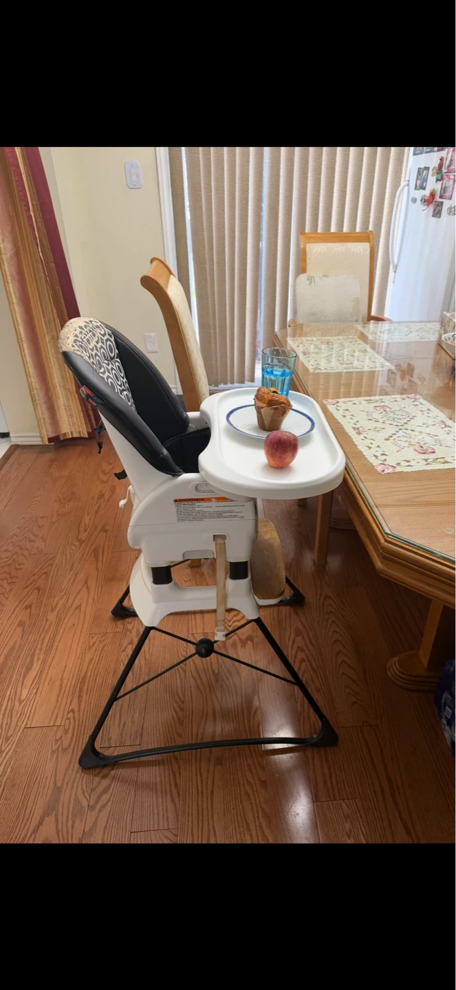 Eating/Feeding Baby Highchair - photo 5
