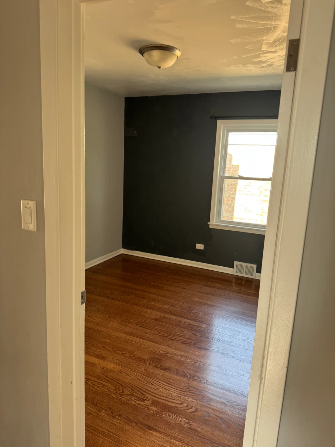 Private room for rent - photo 5