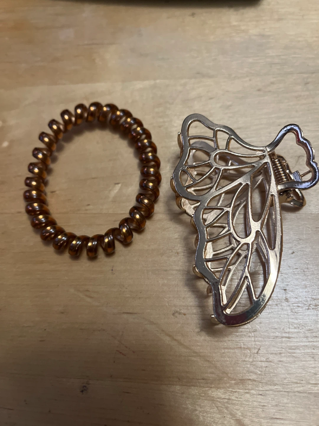 Gold Tone Hair Claw Clips & Spiral Hair Tie Set - photo 3