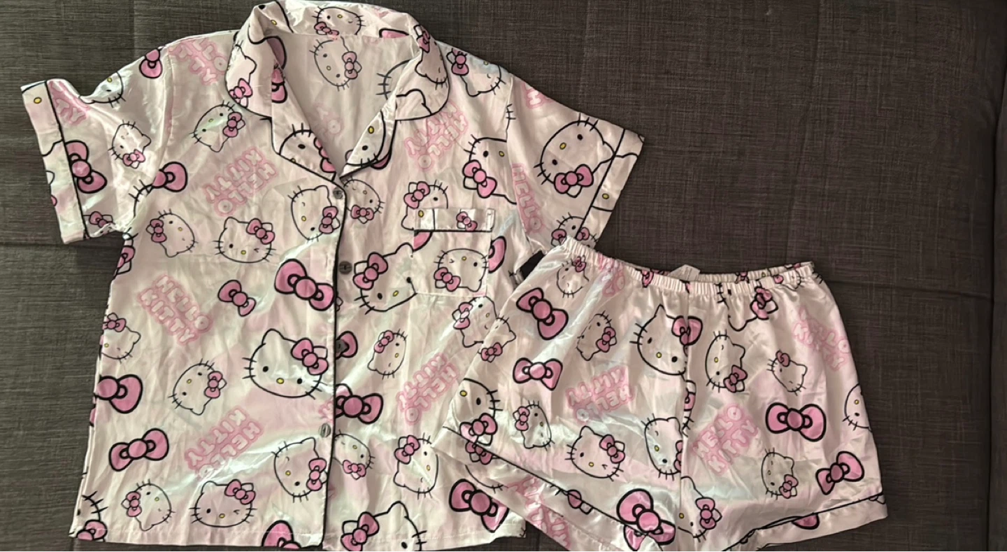 Hello Kitty Pajama Set