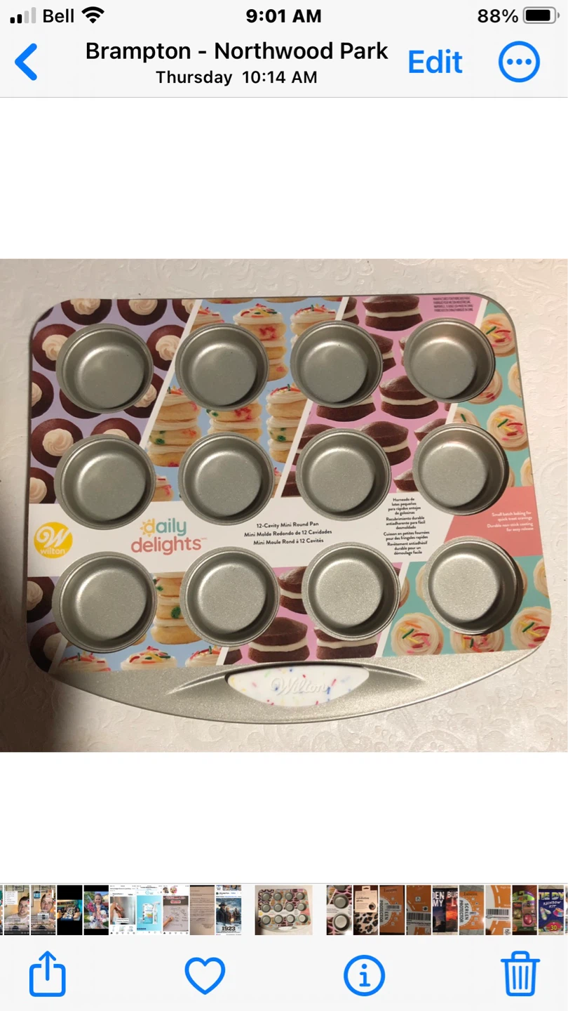 Wilton Daily Delights 12-Cavity Mini Round Pan