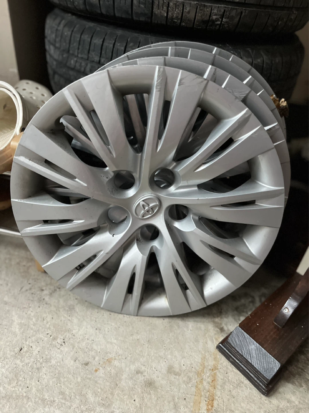 Toyota Hubcaps - Set of 4 - photo 2