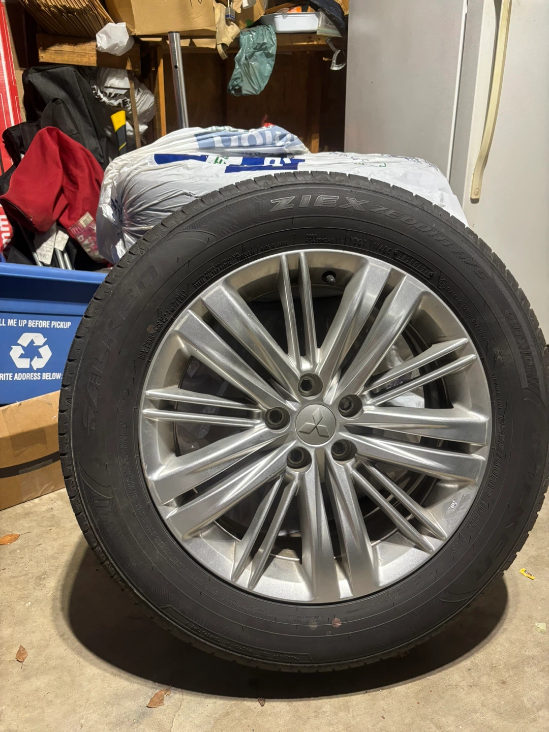 Used Yokohama Ziex Tire on Alloy Rim 235/60/18 - photo 3