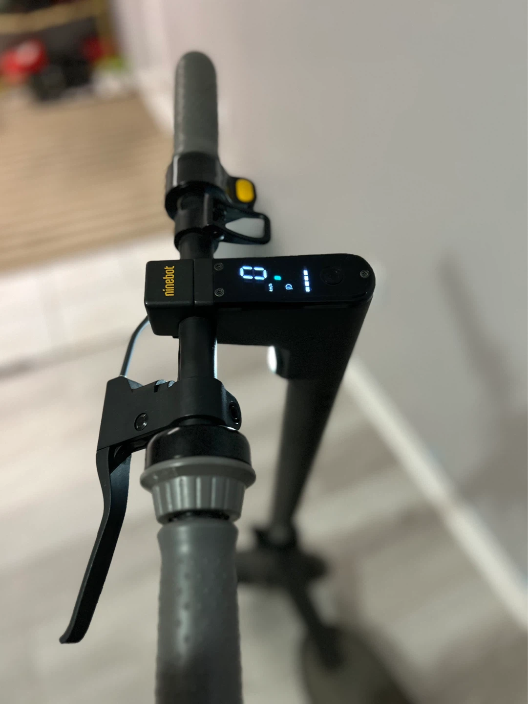Ninebot electric scooter - photo 2