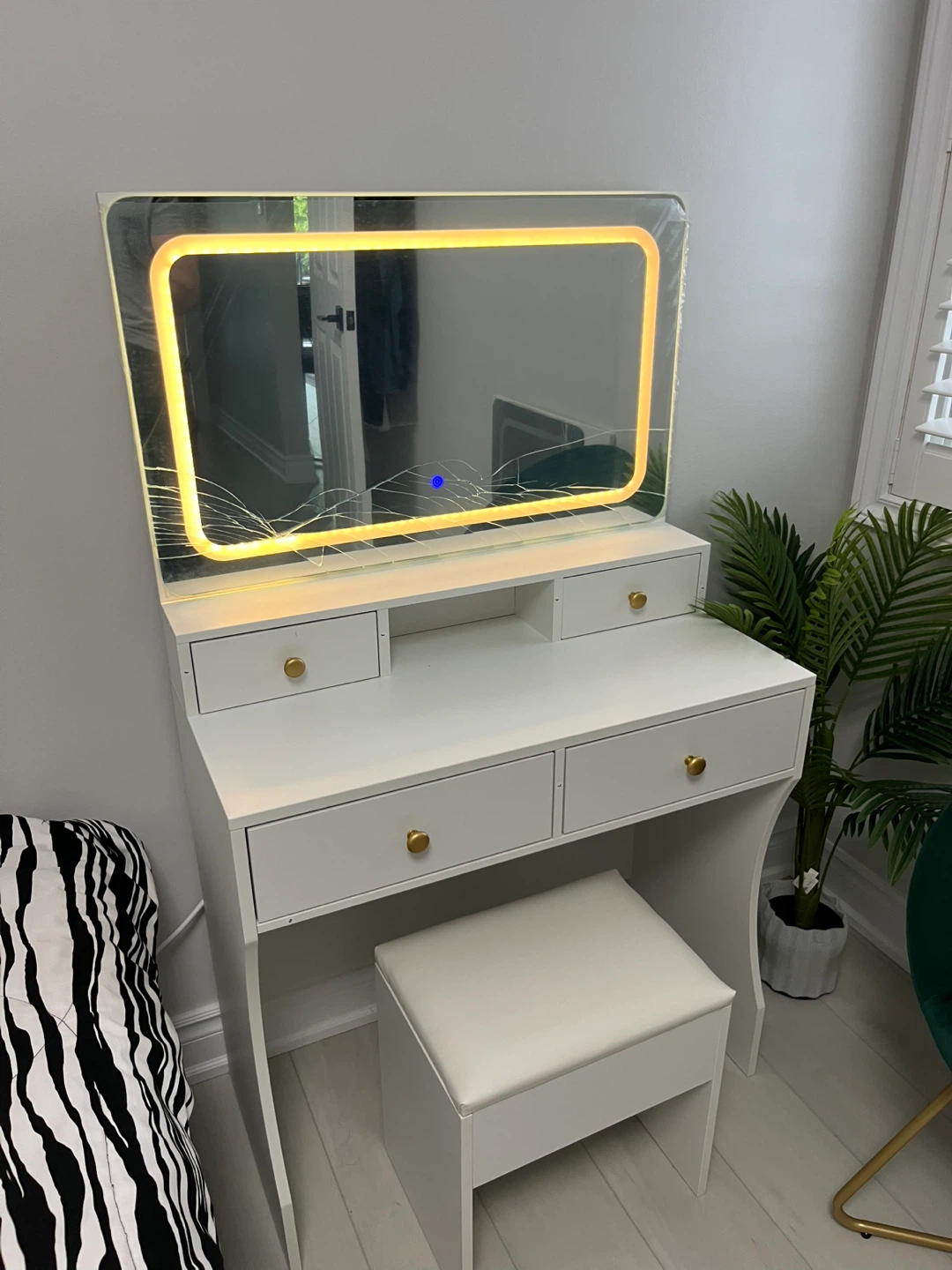 New & Assembled Vanity Desk w/ Storage Stool & Charging Station! - photo 4