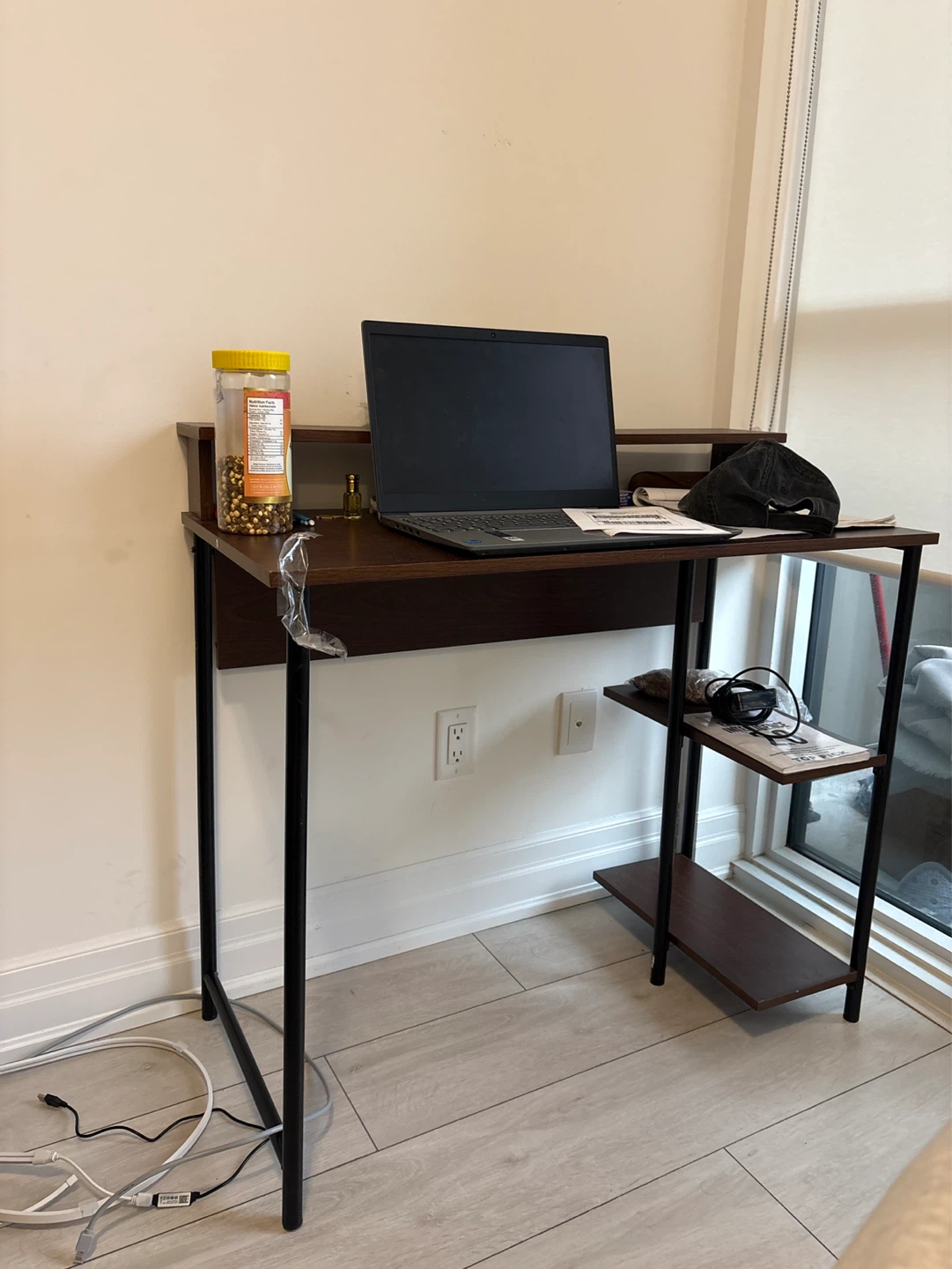 Black Mesh Office Chair and table both